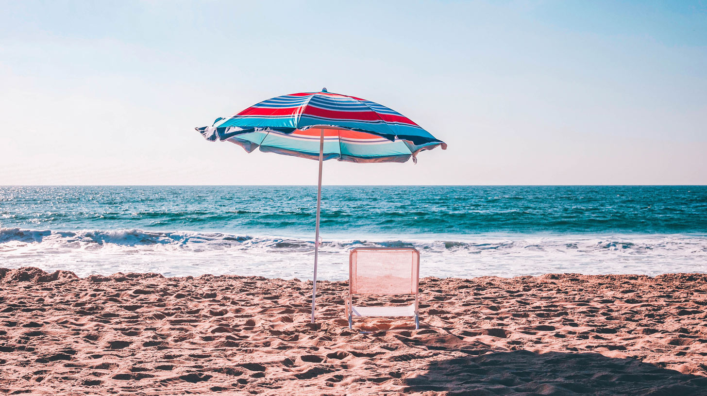 Parasols de plage coupe-vent: modèles et prix